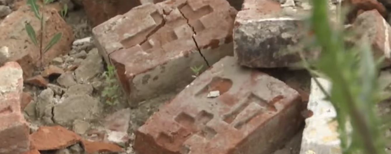 На Виннитчине нелегально разбирают на кирпичи старинную сахароварню графов Потоцких
