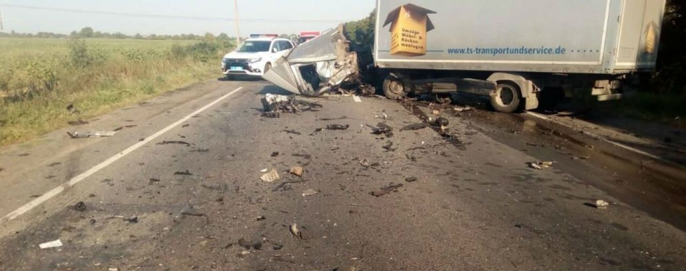 На Закарпатті у лікарні померла постраждала у масштабній аварії на трасі Київ-Чоп