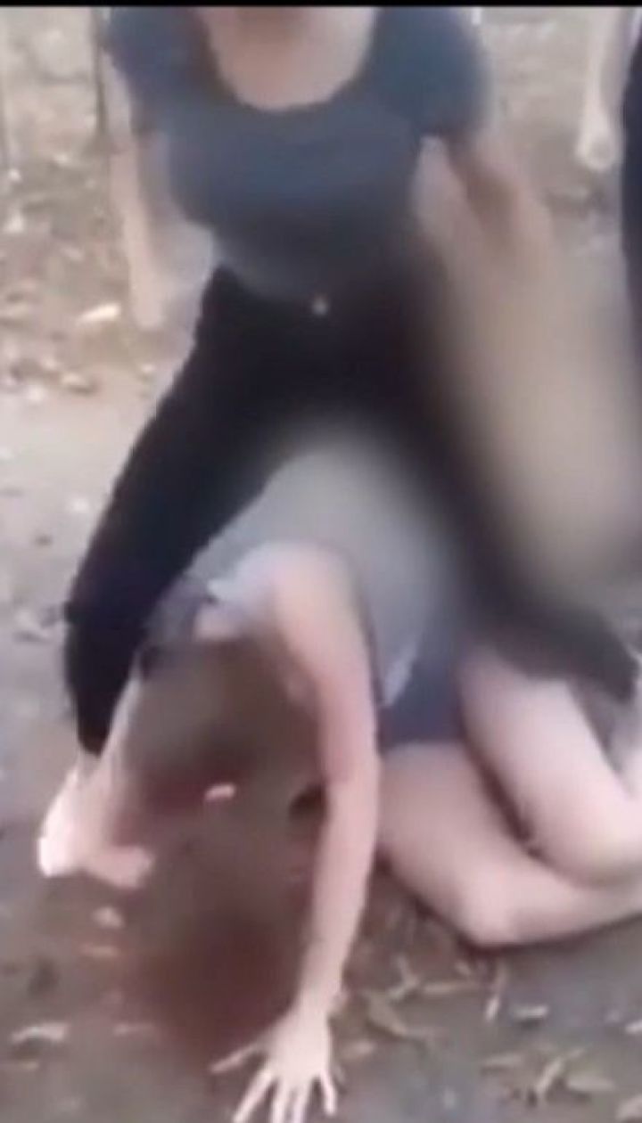 Підлітки, які побили дівчинку в Одесі, можуть відбутися статтею за хуліганство