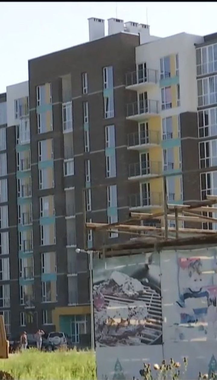У Бучі люди перекрили дорогу, бо три роки не можуть переїхати в куплені квартири