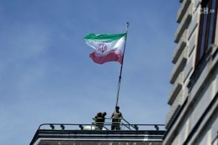 В Ірані сталася стрілянина під час військового параду: є загиблі – ЗМІ