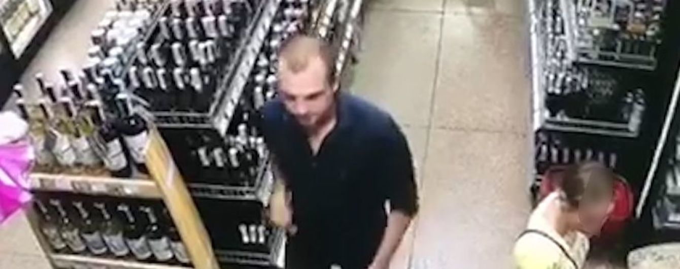 Полиция установила еще одного участника нападения на активистку Гандзюк
