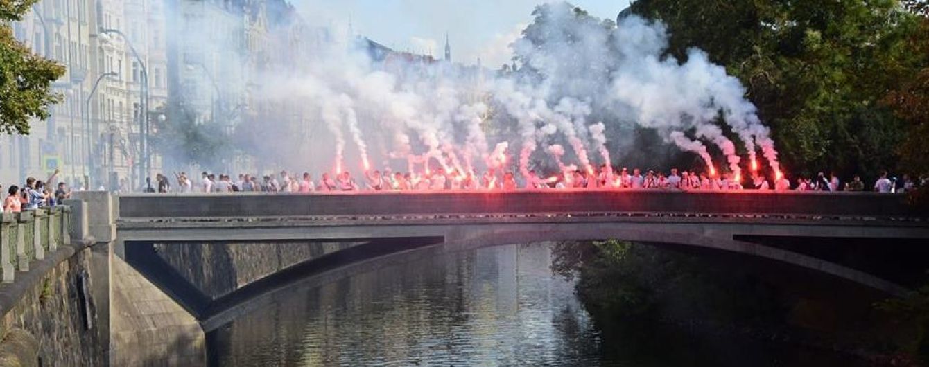 Наймасовіший євровиїзд. "Динамо" у матчі зі "Славією" підтримають понад тисячу фанатів