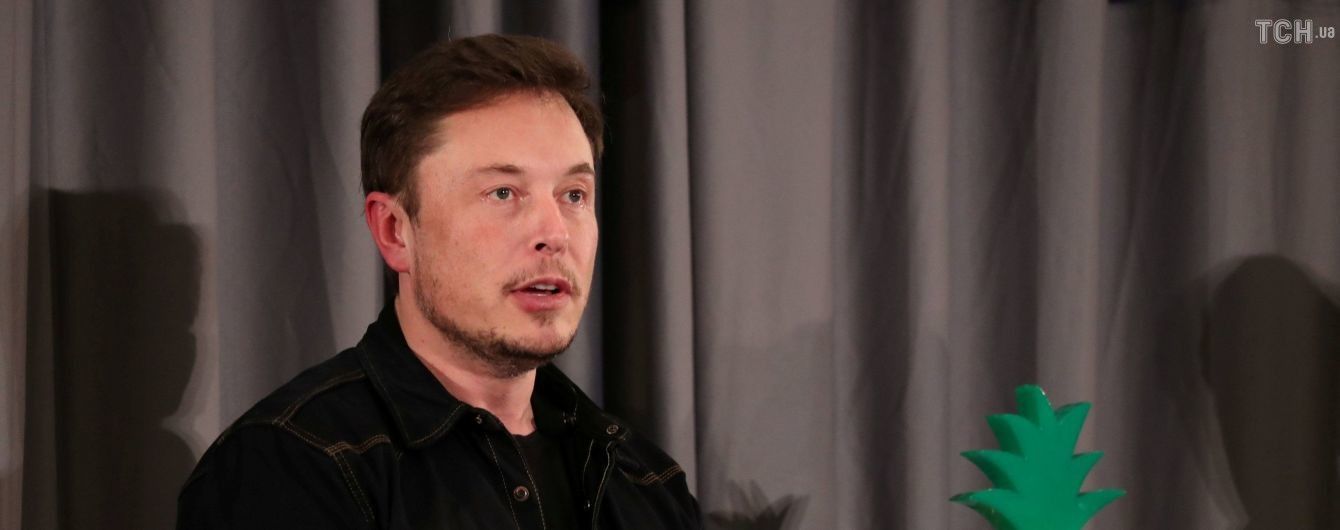 Маск хоче викупити Tesla