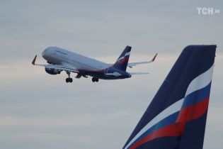 Росіяни масово скуповують авіаквитки за кордон напередодні здорожчання