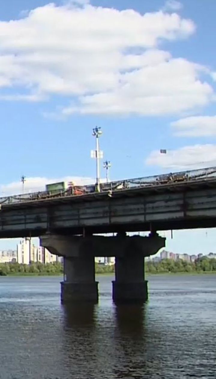 Мост Патона "устал": одна из опор разрушается сверхвысокими темпами