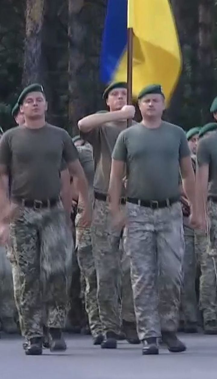 Українські військові готуються до параду до Дня Незалежності