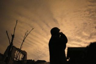 В результате обстрелов на Донбассе ранен украинский военный