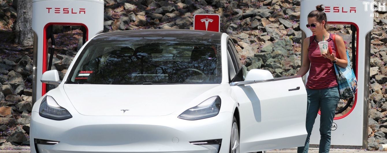 Эксперты рассказали, почему электрокары Tesla невозможно похитить