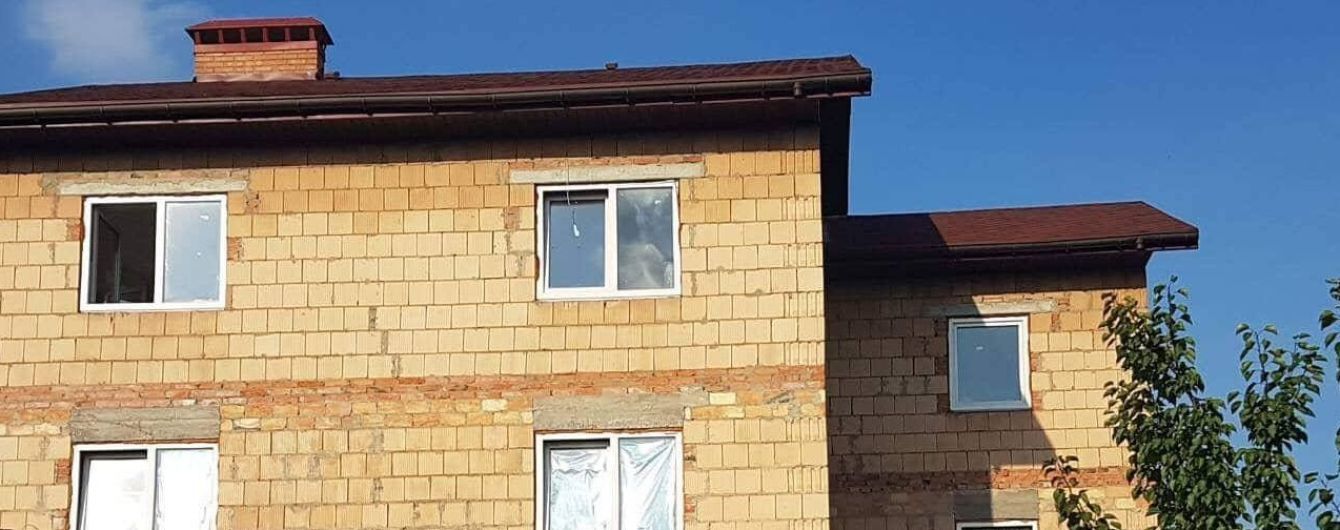 Никаких официальных согласий и странные препараты: из ребцентра под Киевом заявили об удержании силой