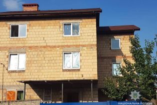 Жодних офіційних згод та підозрілі препарати: з ребцентру під Києвом заявили про утримання силою
