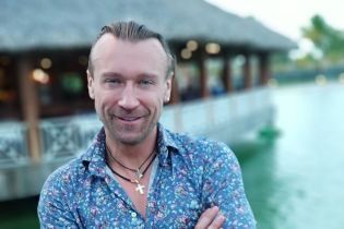 ТСН заскочила Винника із продюсером і двома хлопцями на найдорожчій віллі в Домінікані