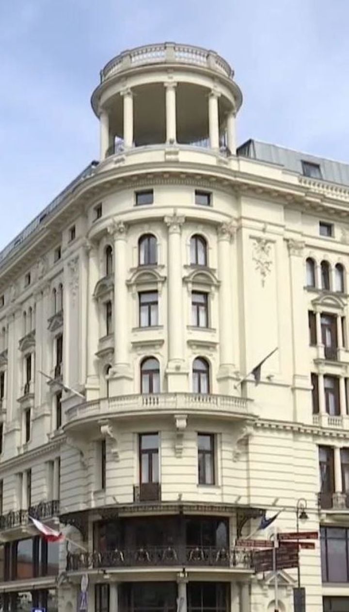 За рік заробітчани переказали в Україну більше мільярда доларів