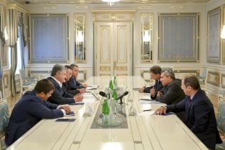 Порошенко призвал Израиль чаще впускать украинцев