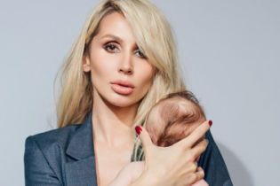 Довгонога Лобода у купальнику прикрасила чоловічий глянець з двомісячною донькою