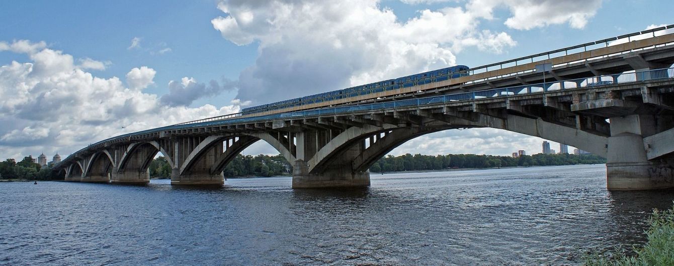 Мост Метро в Киеве будут ремонтировать почти два года