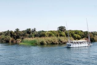 У водах Нілу затонув човен зі школярами — десятки дітей загинули