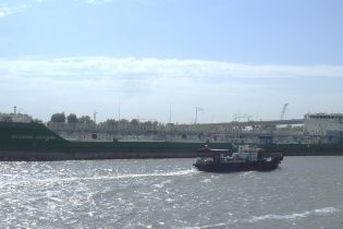 Росіяни після 11 днів мовчанки раптом заявили свої претензії на затримане в Херсоні судно
