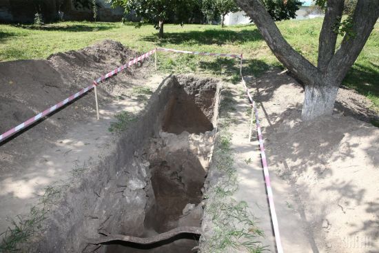 У Києво-Печерській Лаврі розкопали унікальні мури 12-го століття