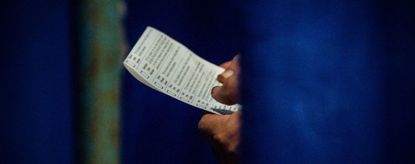 Поліція відкрила майже 40 проваджень за порушення виборчої кампанії