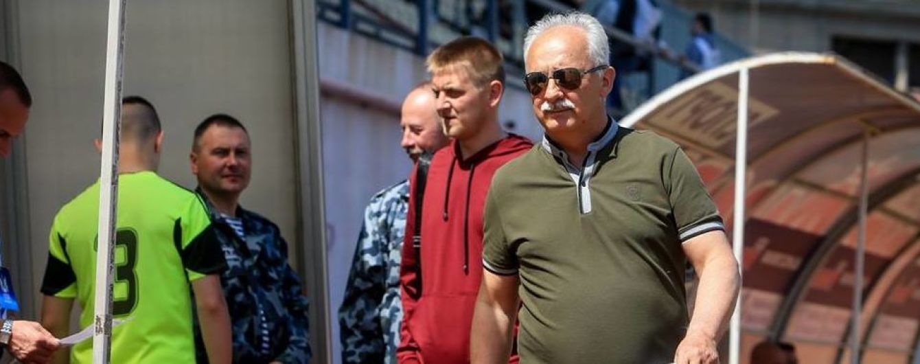 Президент "Зорі" розповів анекдот про "вовтузіння" з каналами Ахметова