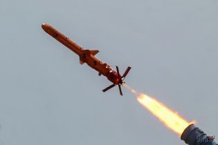Вражає ціль до 300 кілометрів. В Україні випробували крилату ракету власного виробництва