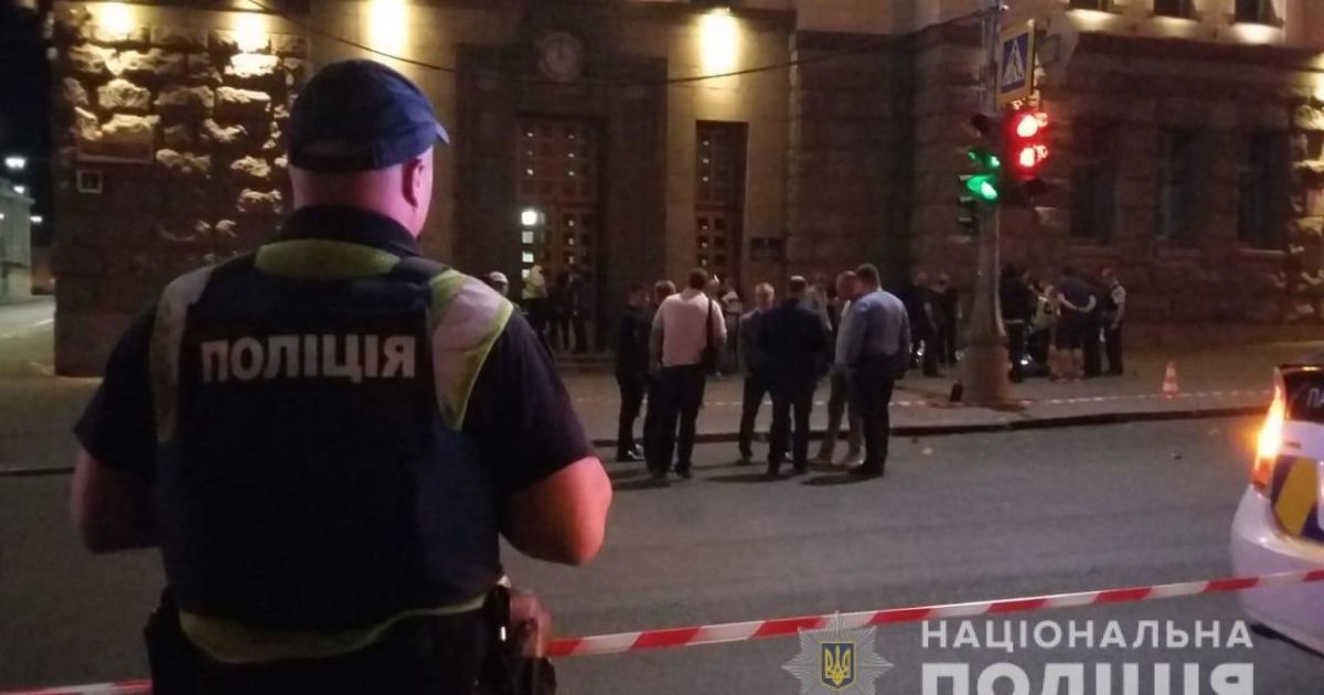 В полиции объяснили, почему патрульного во время стрельбы в Харькове не спас бронежилет