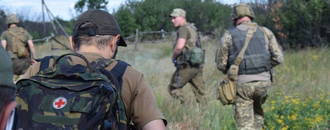 Военнослужащие из Шумов не верят, что на их позиции пустят боевиков, и говорят об унижении