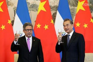 Сальвадор разрывает дипломатические отношения с Тайванем в пользу Китая