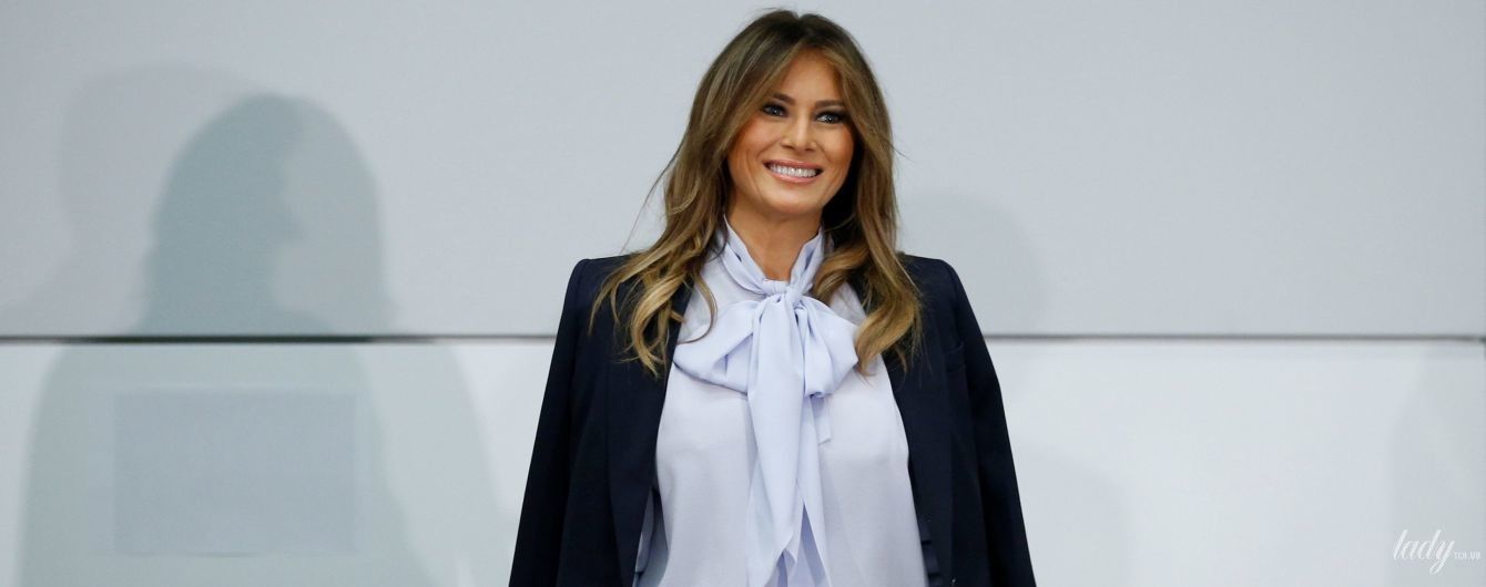 У блузці з бантом і на шпильках: стильна Меланія Трамп виступила на саміті