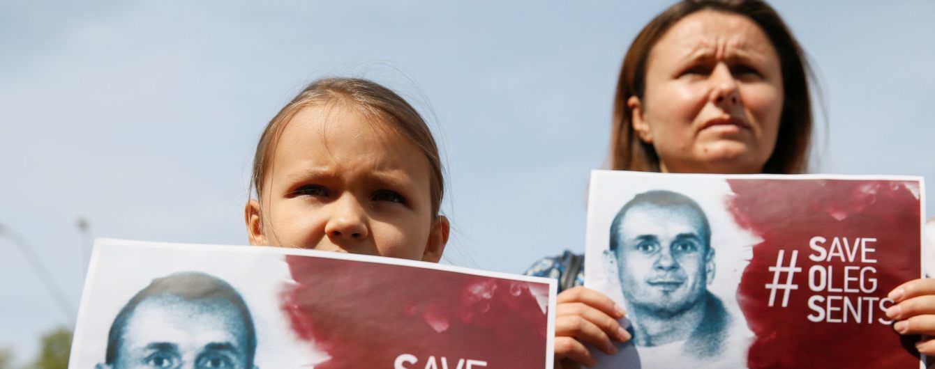 В Кремле прокомментировали слухи об обмене Сенцова на россиян, заключенных в США