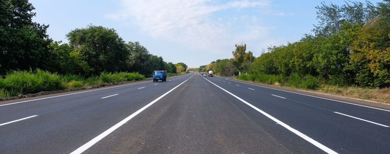 Плюс-мінус десятки мільйонів: Кабмін перерозподілив між регіонами гроші на ремонт доріг