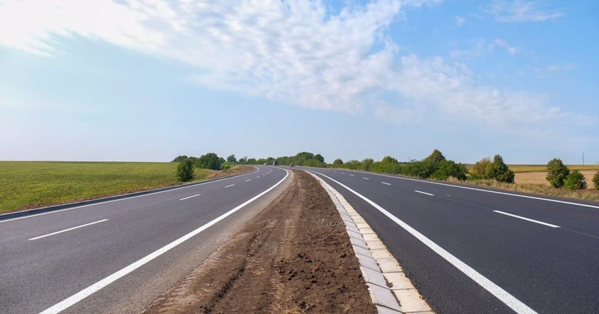 Стало відомо, які дороги планують зробити платними в Україні