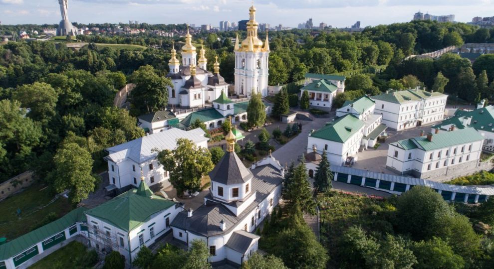 Очільник Києво-Печерської Лаври потрапив до бази "Миротворця"