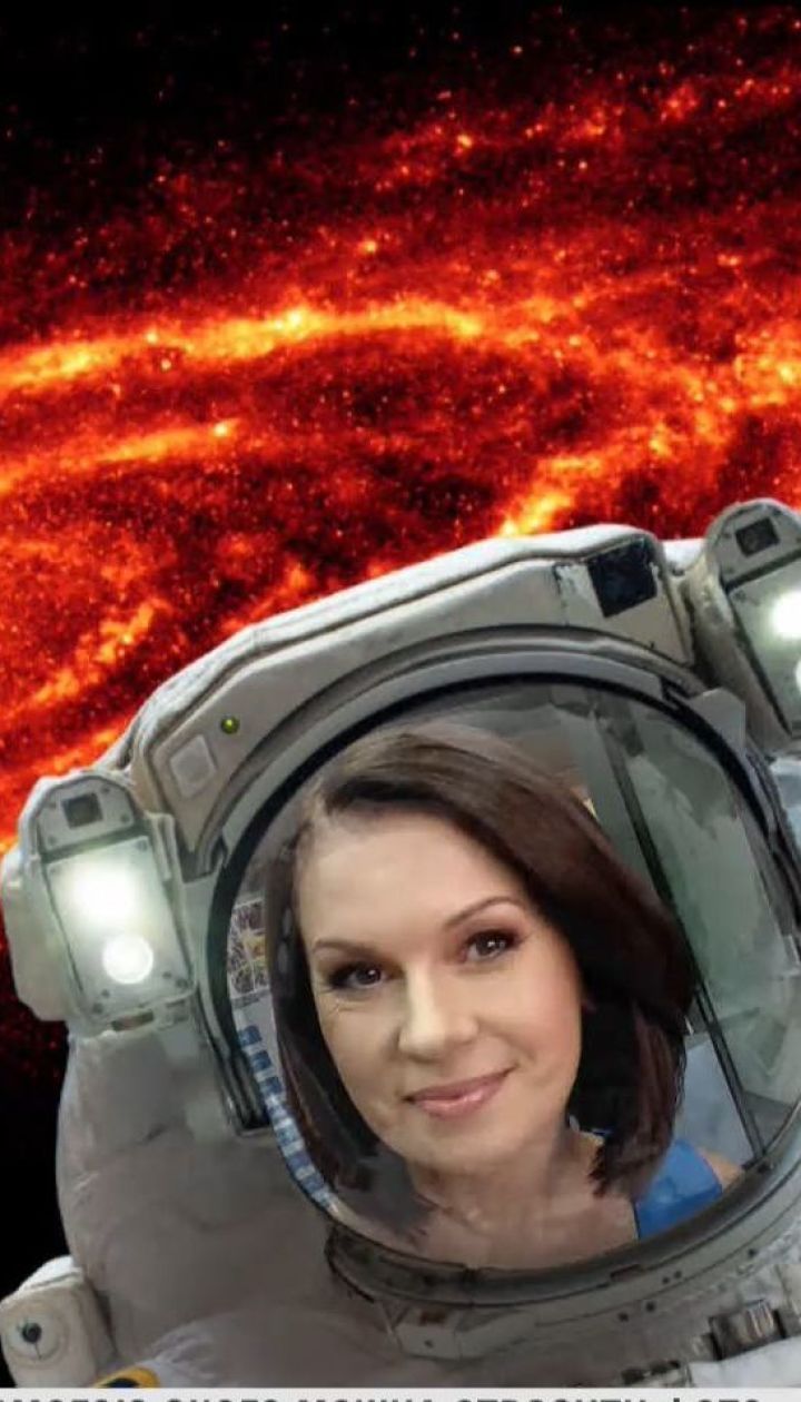 NASA створило додаток, за допомогою якого можна зробити фото в скафандрі на тлі галактик