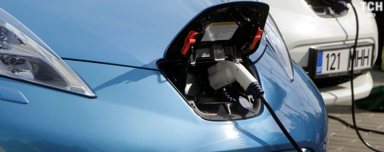 Tesla у трійці. З’явився рейтинг електромобілів, які обирають українці