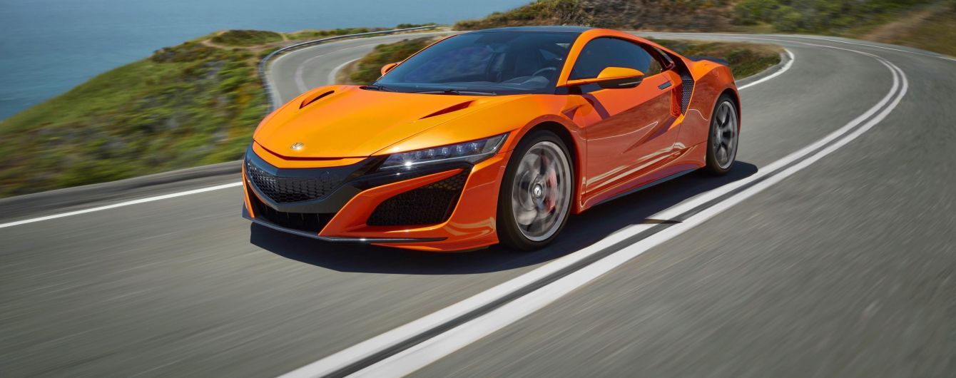 Honda представила обновленный гибридный спорткар NSX