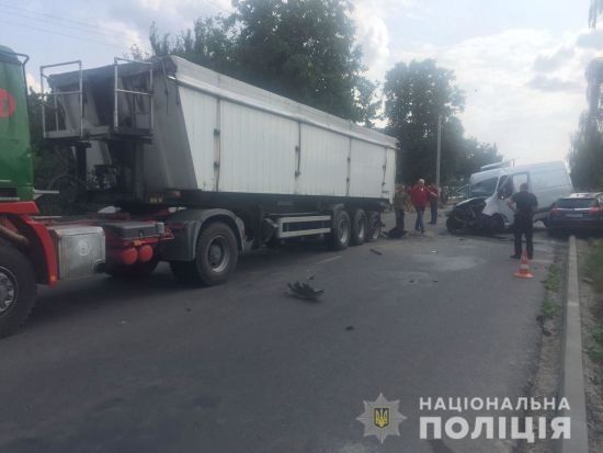 У масштабній ДТП на Рівненщині зіткнулися чотири автомобілі, є постраждалі