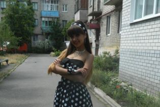 Огромная опухоль поставила жизнь 17-летней Анны под угрозу