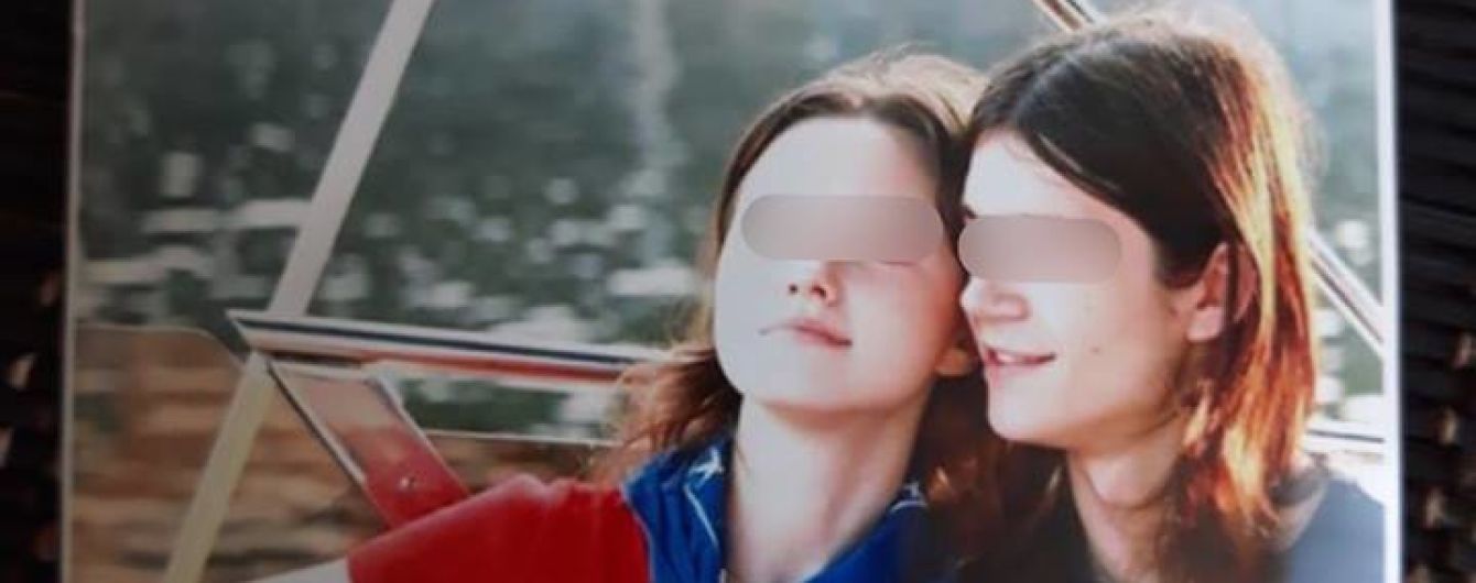 Подвійне самогубство у Дніпрі: молода пара виклала доріжку з троянд і викинулась із 8-го поверху