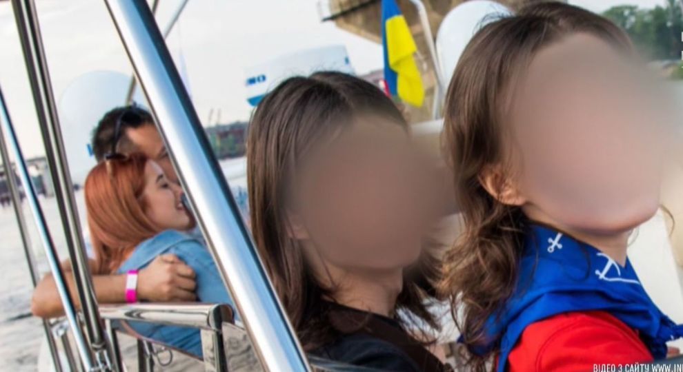 devushki-vilozhili-video