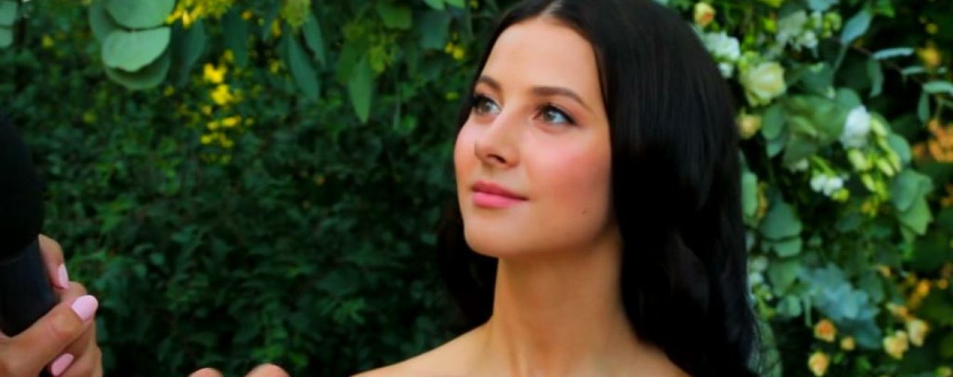 Солистка "ВИА Гры" Настя Кожевникова заявила, что уходит из группы