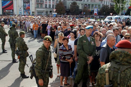 Похорони Захарченка, позитив від Варфоломія і де в Києві торгують фейковим маслом. Головні новини за вихідні