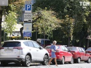 Журналісти показали неспроможність водіїв дотримуватись правил паркування