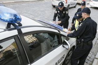 В Украине водителям разрешили предъявлять автогражданку с телефона