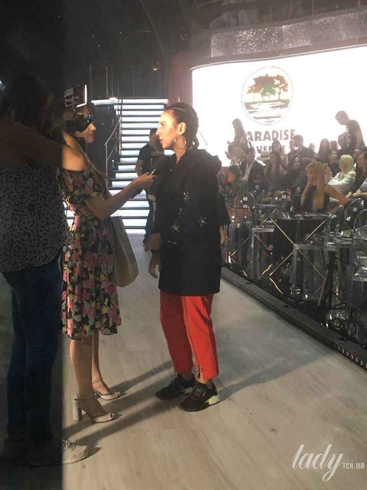 Звезды на показе Andre Tan_1