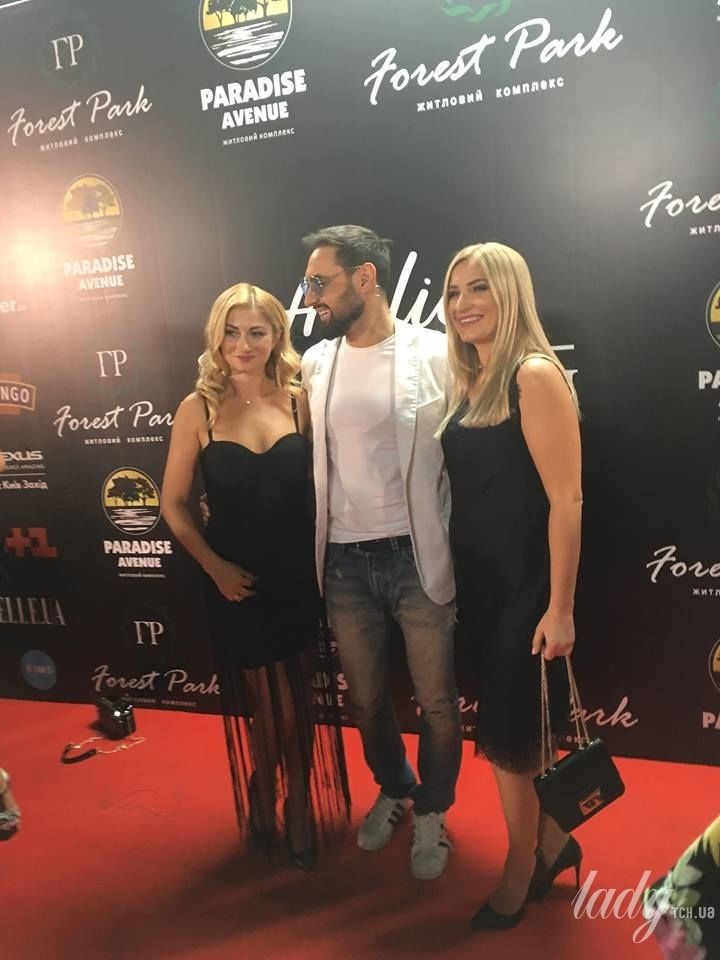 Звезды на показе Andre Tan_3
