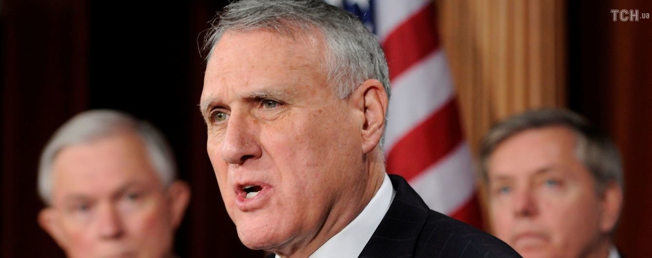 Стало відомо, хто замінить Маккейна у сенаті США