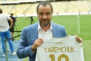 УЕФА разрешил лозунг "Слава Украине" на футболке сборной, в России уже "горит"