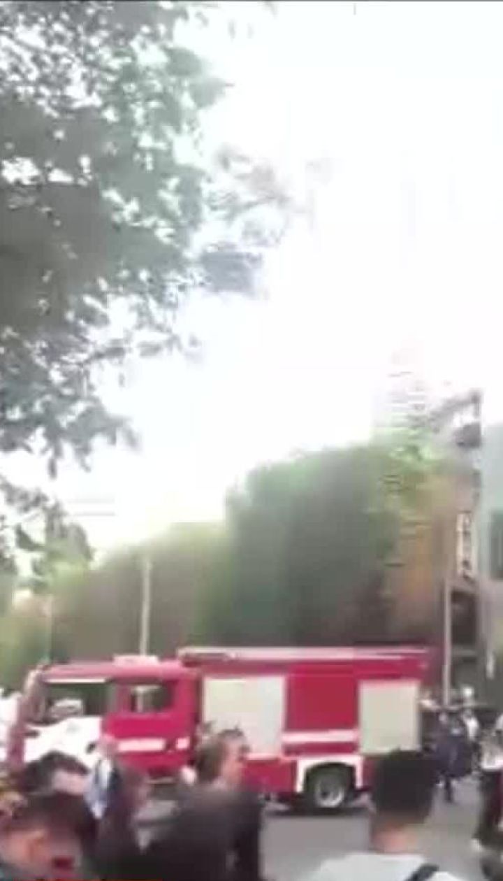 У Мережі повідомили про пожежу у бізнес-центрі "Парус"